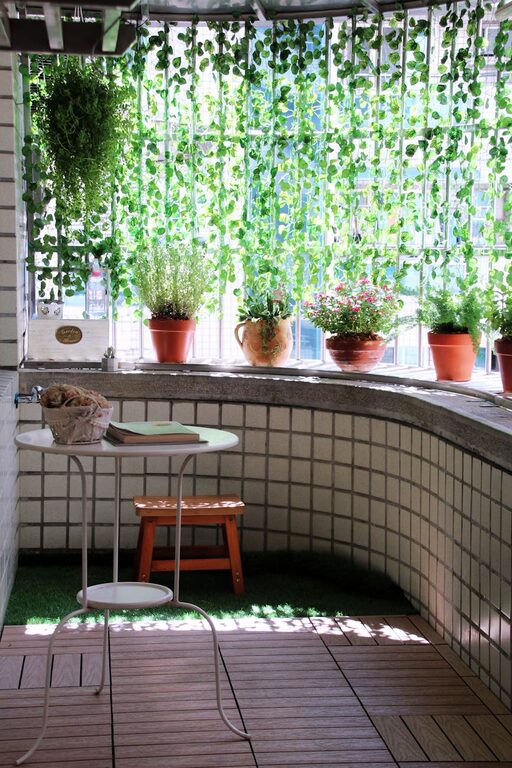 How to Start a Small Herb Garden Indoors: A Beginner’s Guide